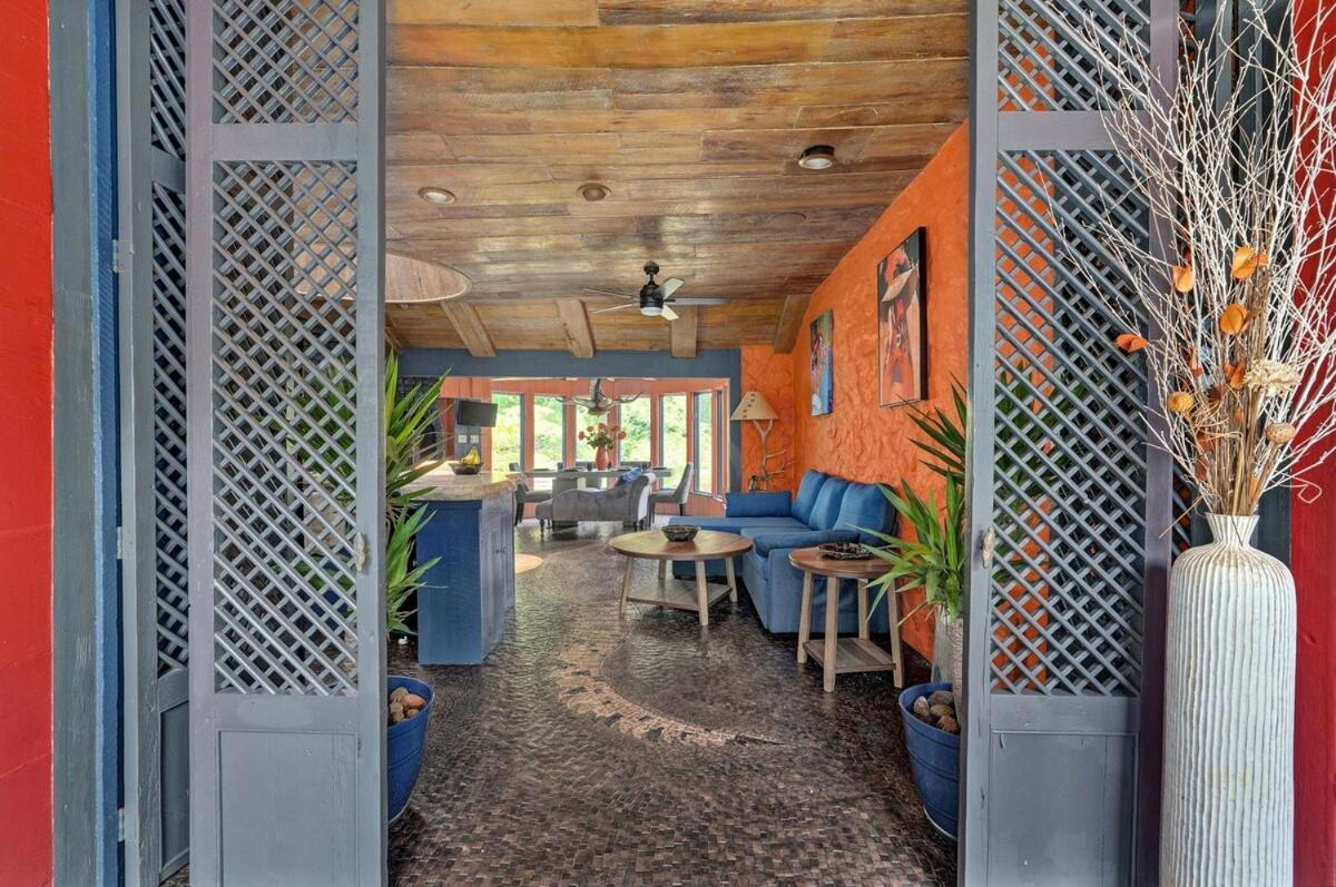 The African Queen Springfield Exterior foto